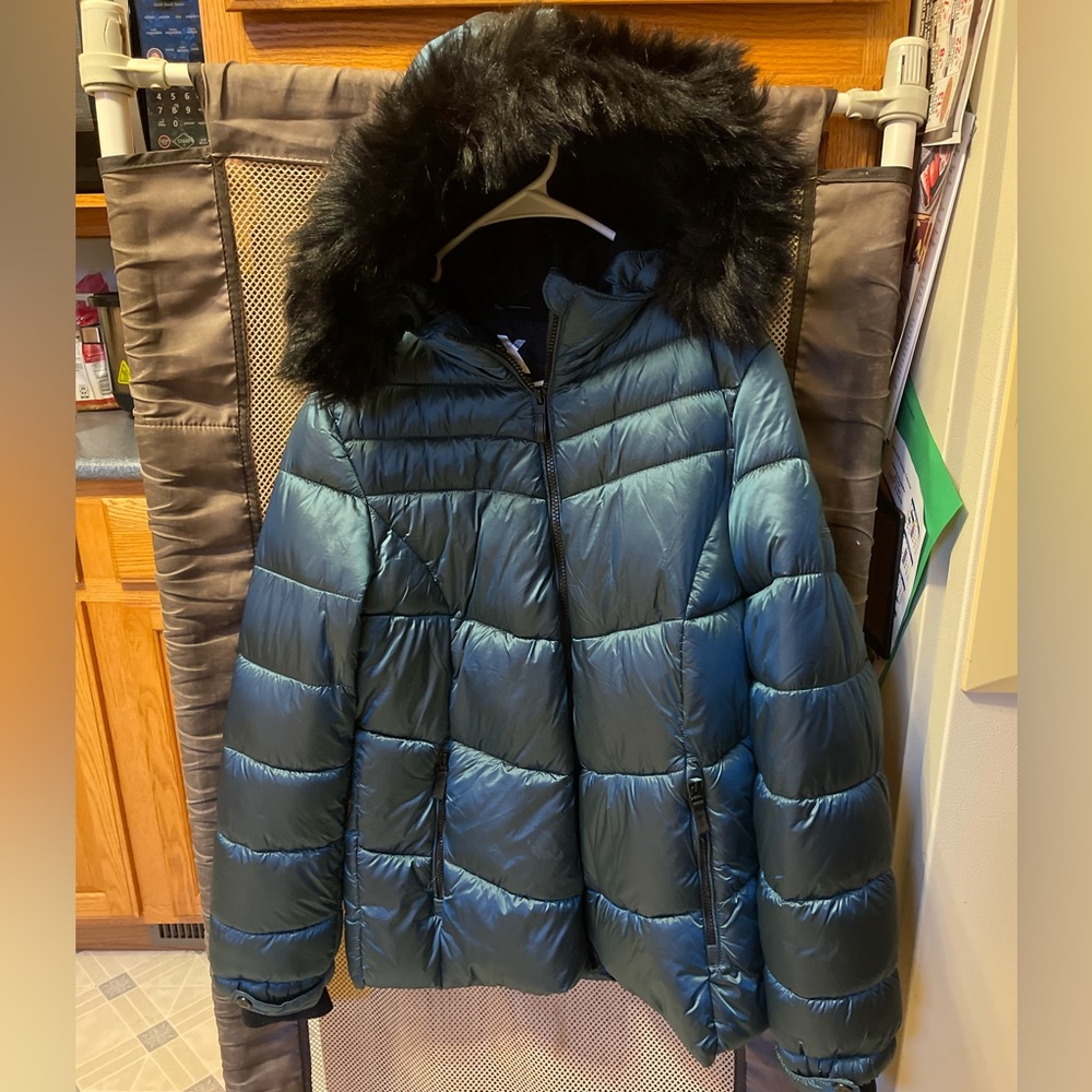 Women’s Medium Zeroxposur winter coat. New w/o tags